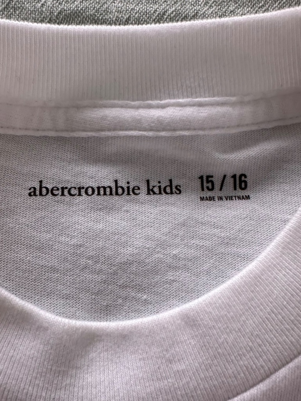 Abercrombie Kids Size 15/16 *Bundle of 2* Shirts Goosebumps & Metallica Graphics - Picture 9 of 12